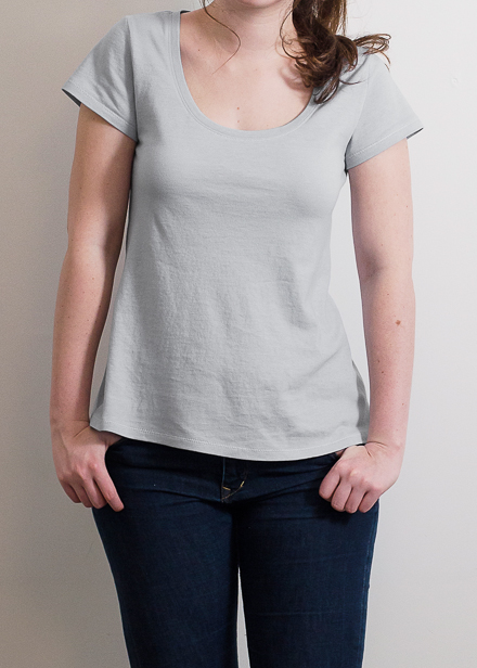 Plantain Tee Sewing Pattern by Dear & Doe