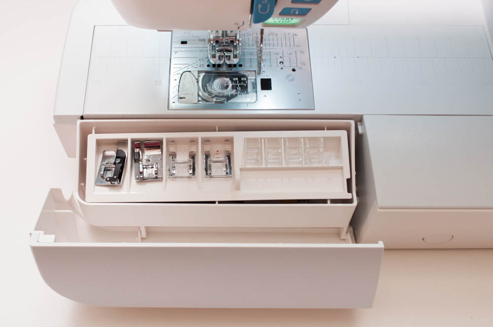 janome skyline s7-54.jpg